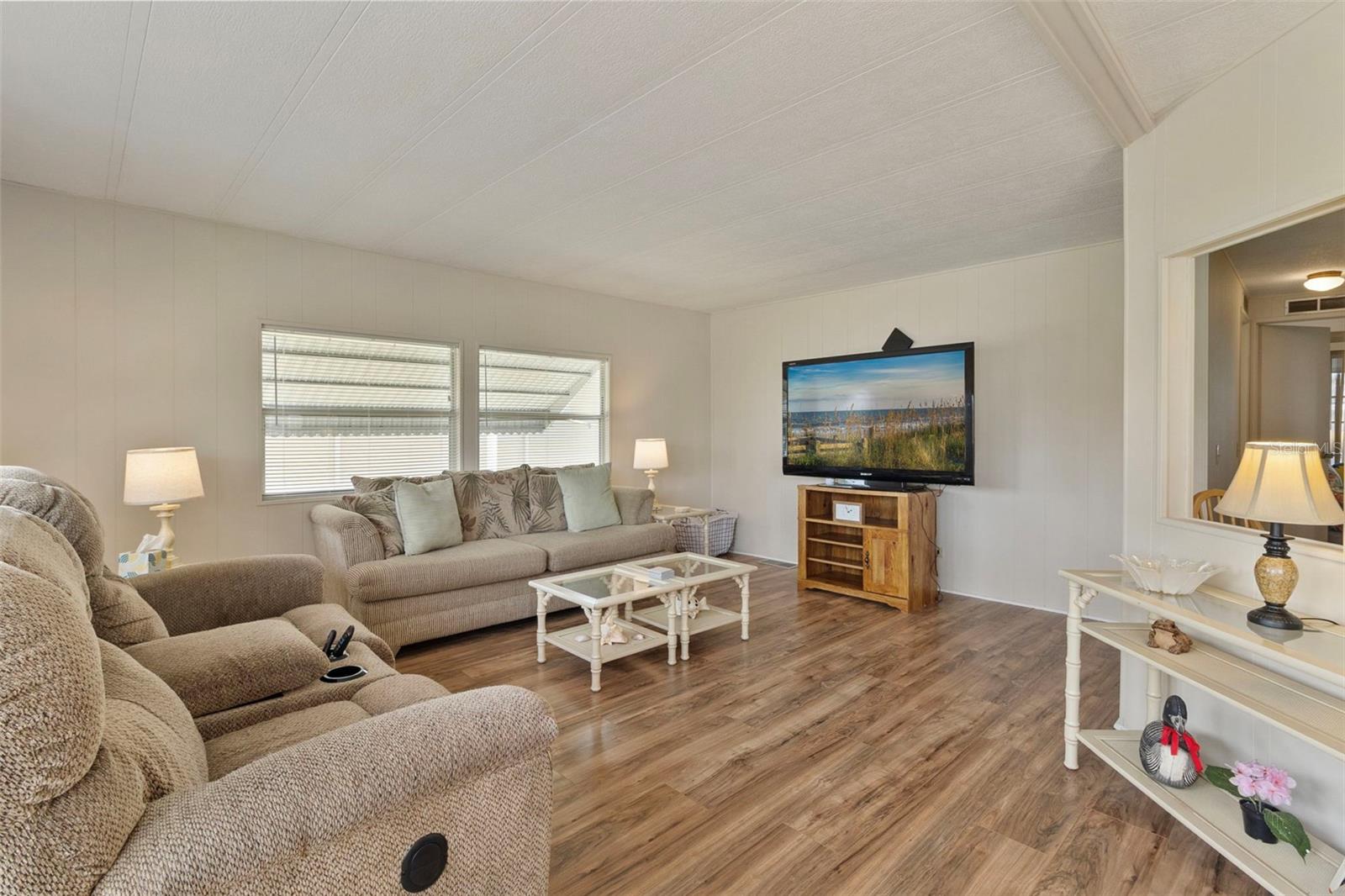 MAPLE LEAF ESTATES - Residential