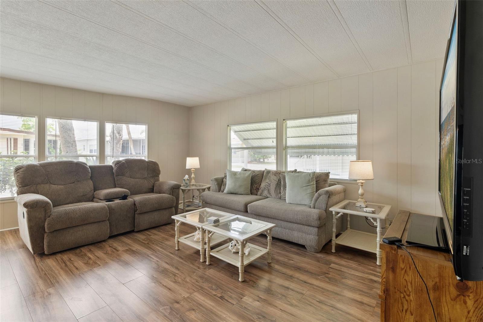 MAPLE LEAF ESTATES - Residential
