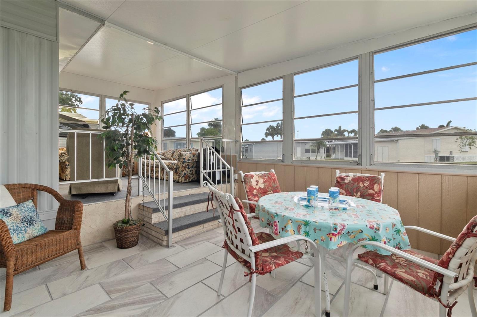 MAPLE LEAF ESTATES - Residential