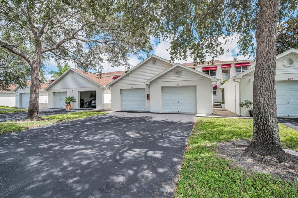 Photo of 1400 Water View Drive W #104, Largo, FL 33771 (MLS # TB8433970)