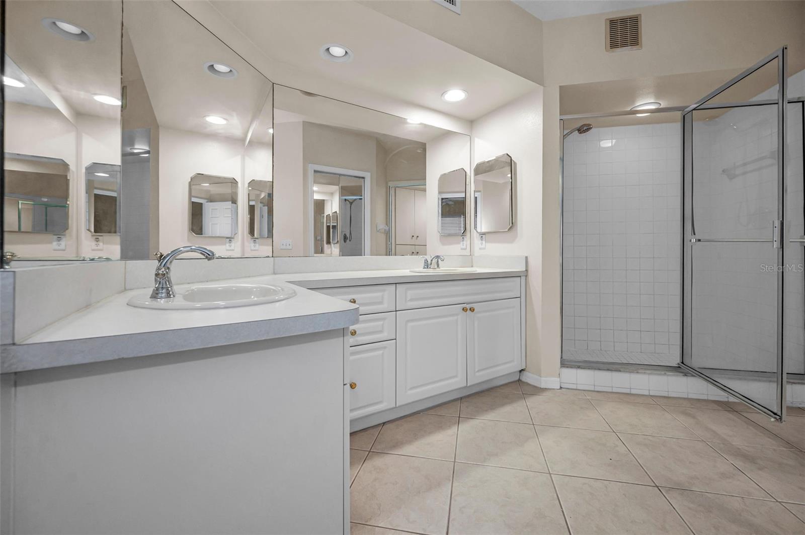 EAST BAY GOLF VILLAS AT WATER VIEW CONDO - Residential