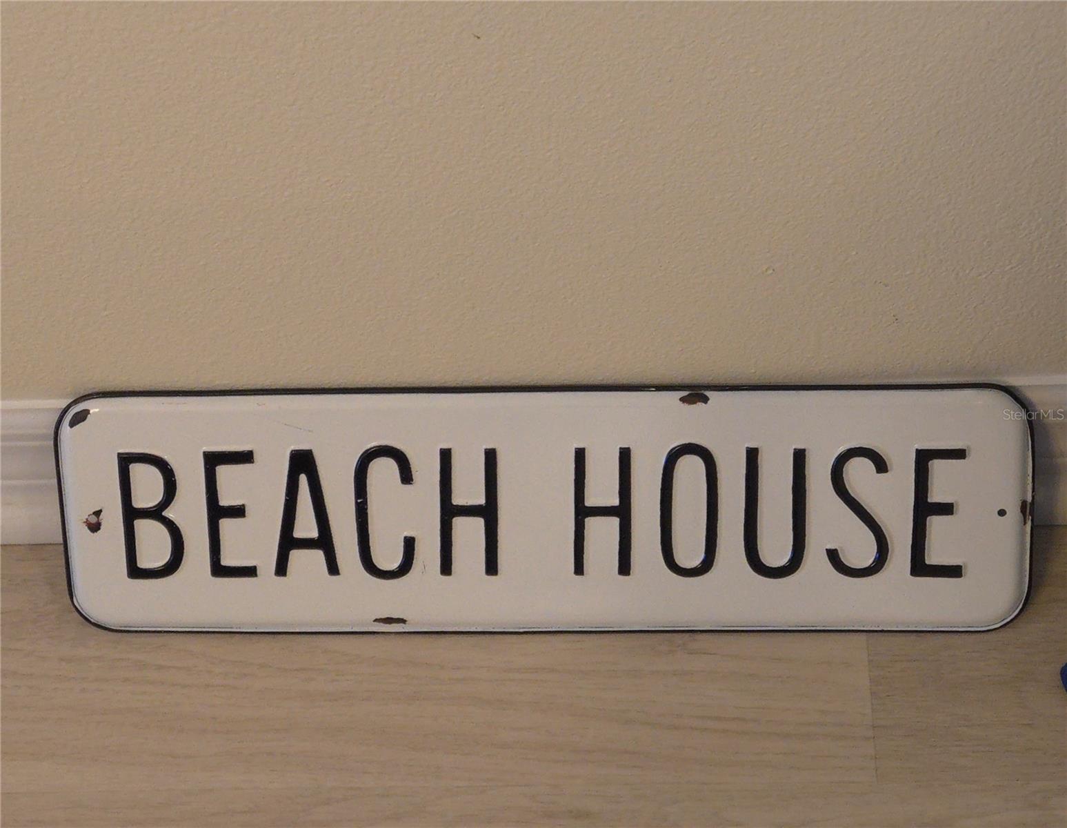 LAKESIDE VILLAGE TOWNHOME - Residential