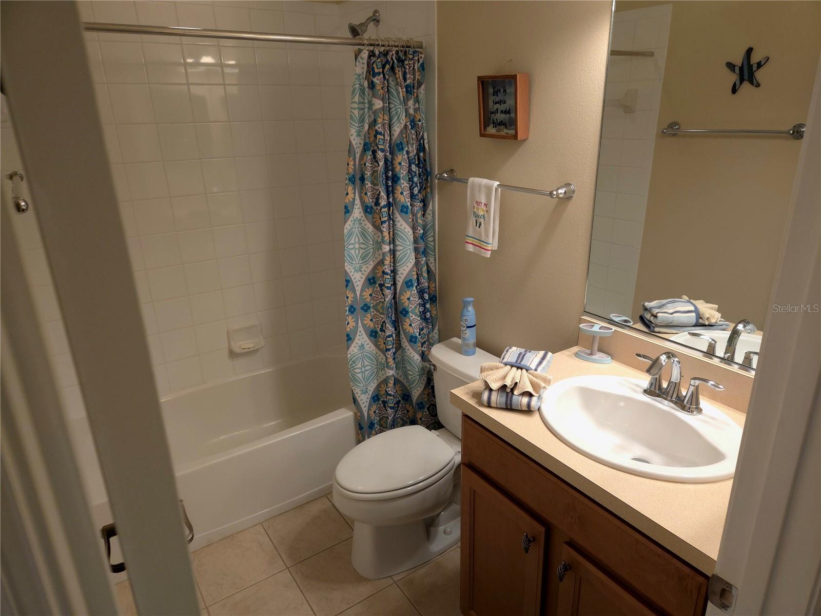 LAKESIDE VILLAGE TOWNHOME - Residential