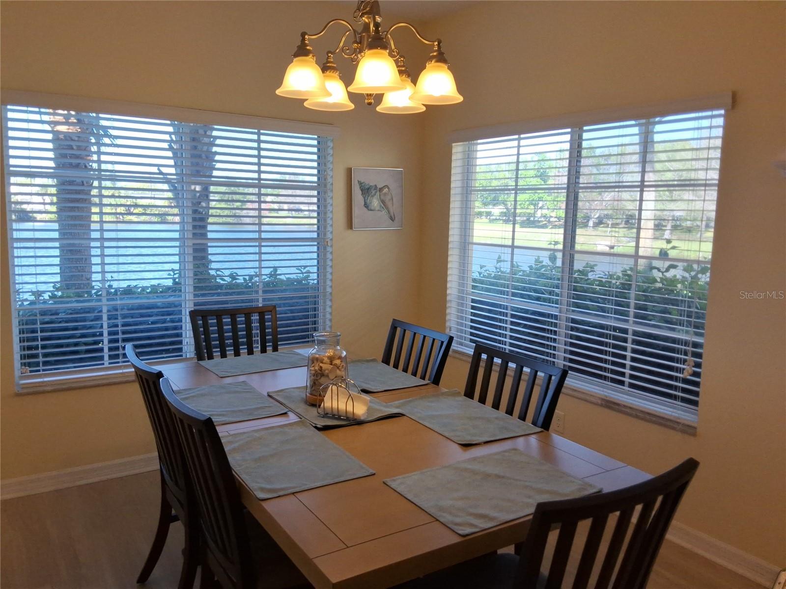 LAKESIDE VILLAGE TOWNHOME - Residential