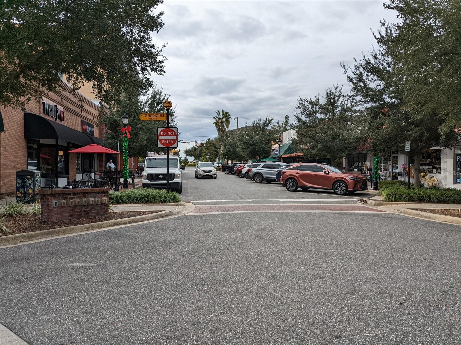 INVERNESS HIGHLANDS WEST - Residential