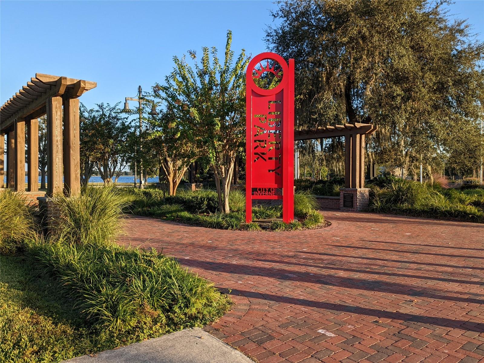 INVERNESS HIGHLANDS WEST - Residential