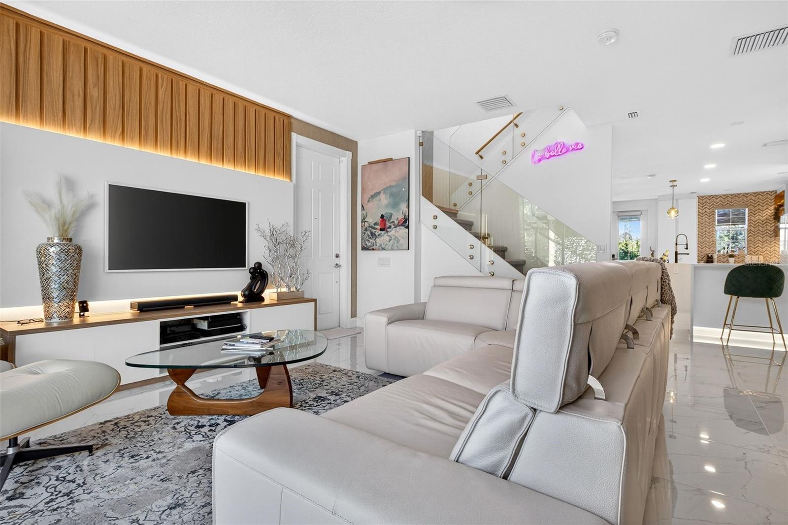 VILLAGEWALK/LK NONAA 01B - Residential