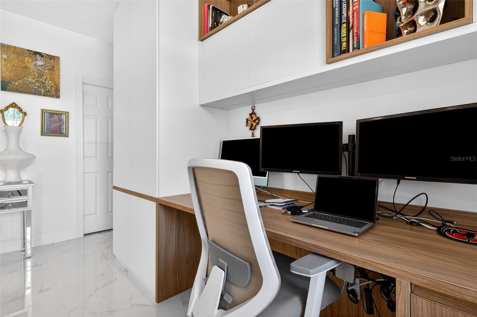 VILLAGEWALK/LK NONAA 01B - Residential