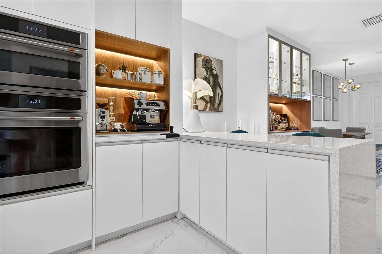 VILLAGEWALK/LK NONAA 01B - Residential