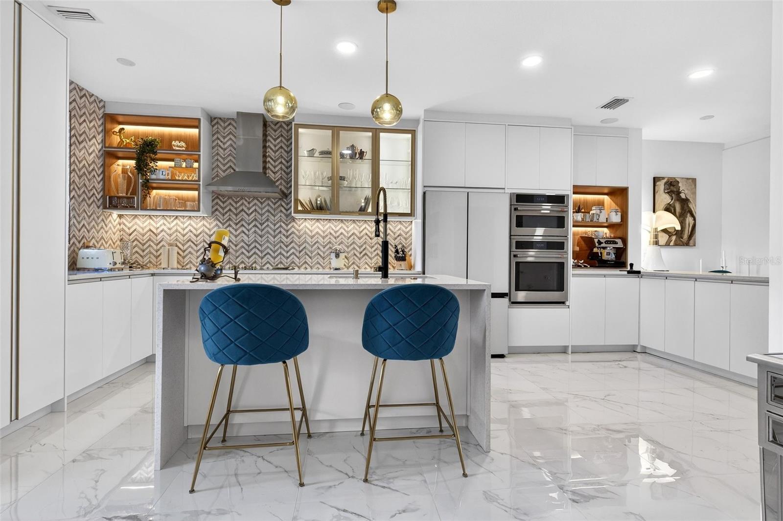 VILLAGEWALK/LK NONAA 01B - Residential