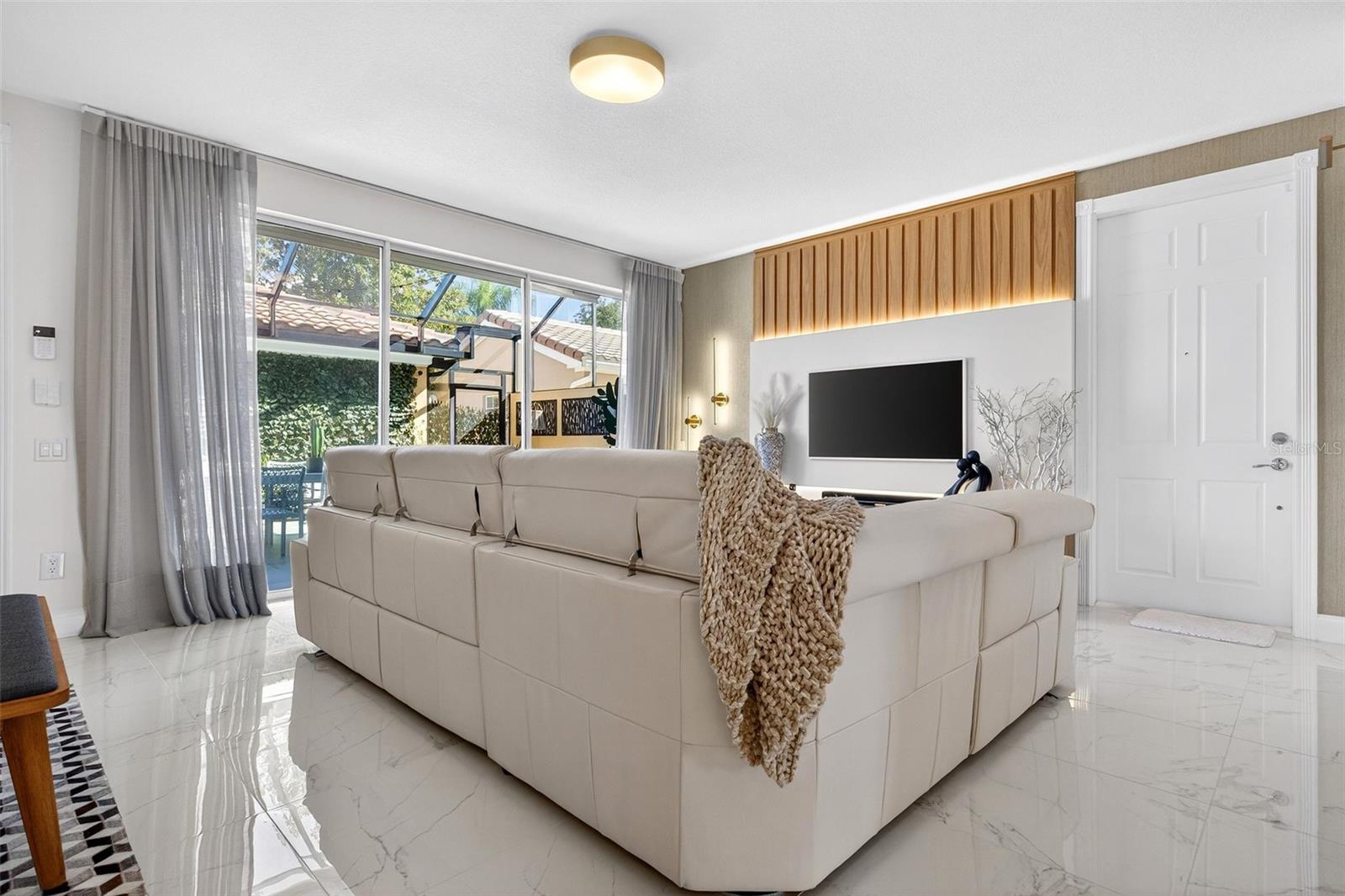 VILLAGEWALK/LK NONAA 01B - Residential