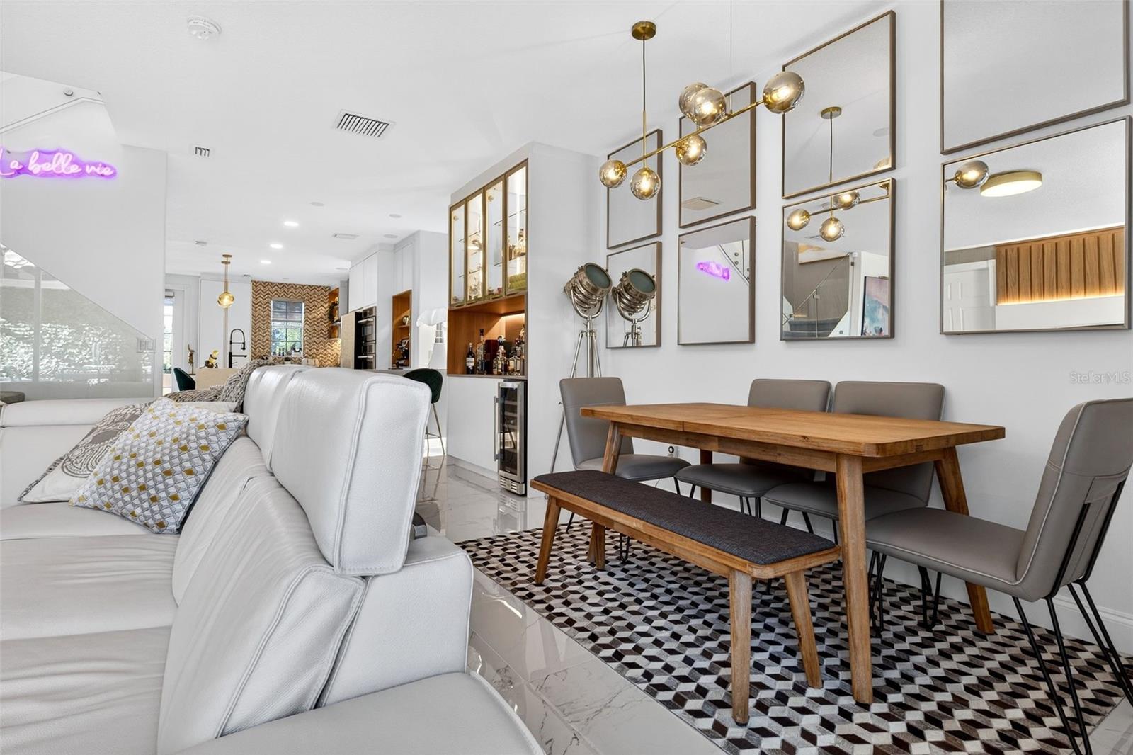 VILLAGEWALK/LK NONAA 01B - Residential