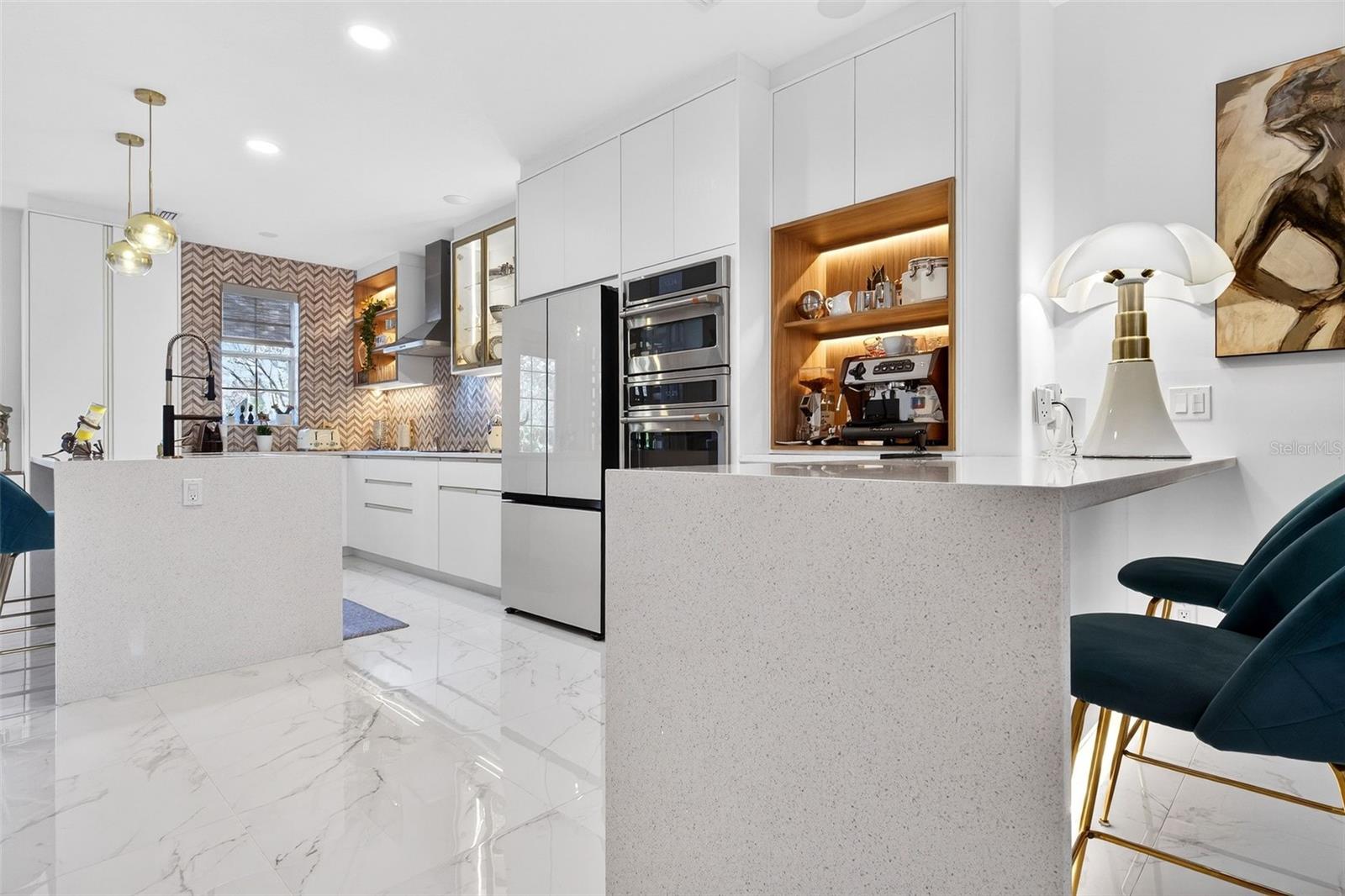 VILLAGEWALK/LK NONAA 01B - Residential