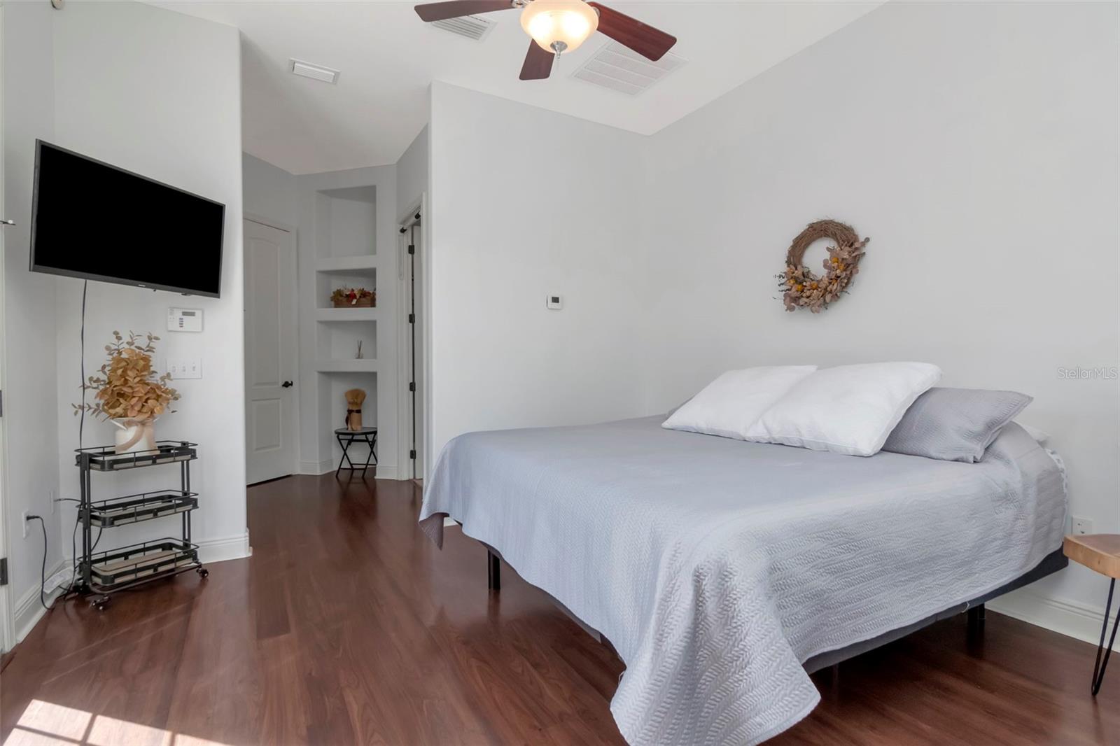 EMERALD CREEK - Residential