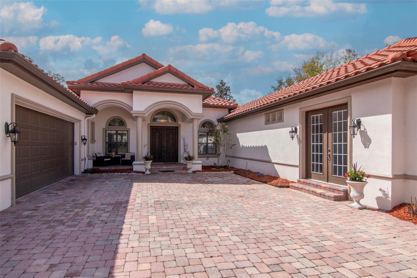 EMERALD CREEK - Residential