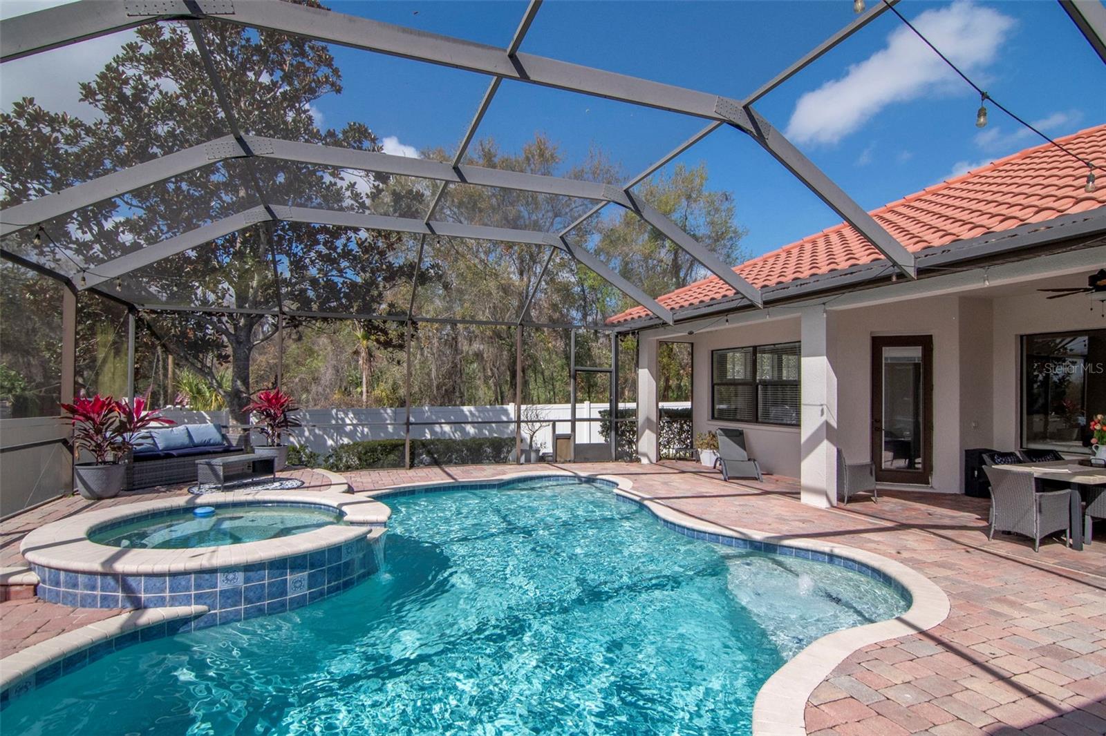 EMERALD CREEK - Residential