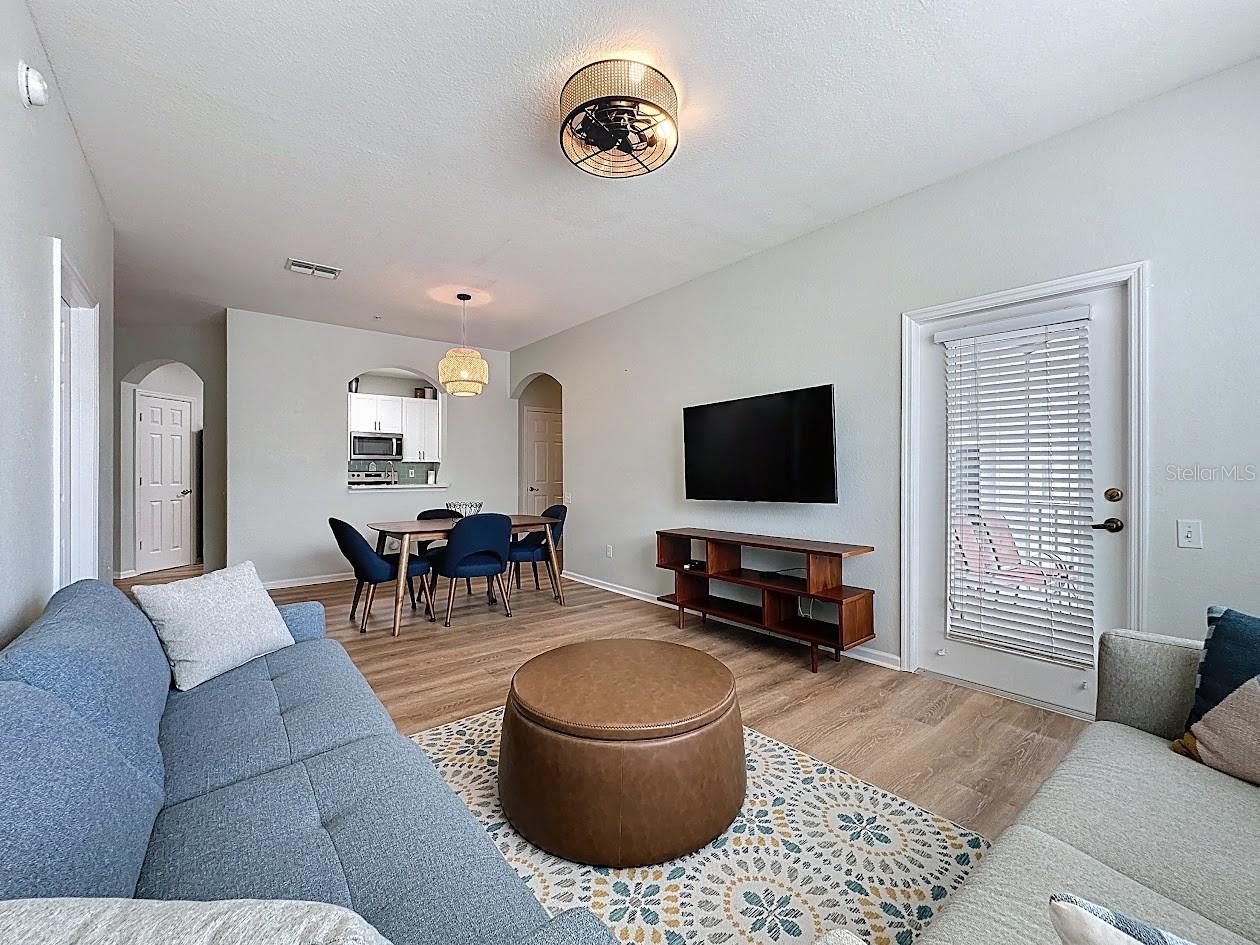 2300 BUTTERFLY PALM WAY 204