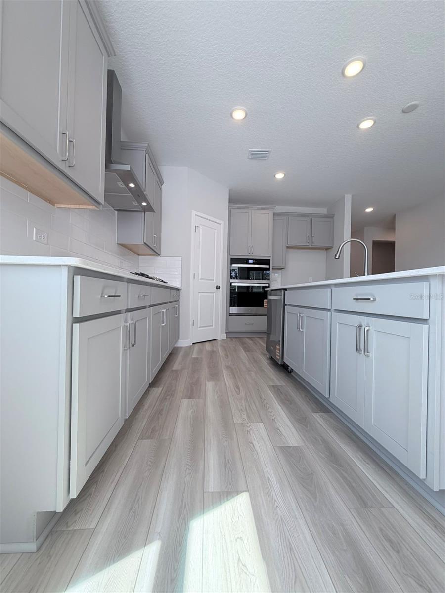 RESERVE EAST - Residential Lease