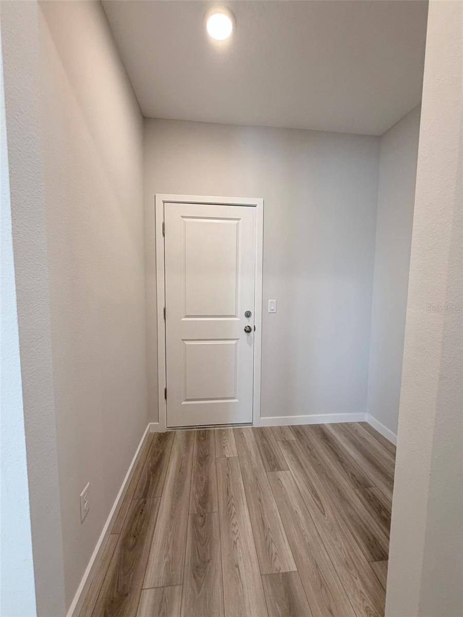 RESERVE EAST - Residential Lease