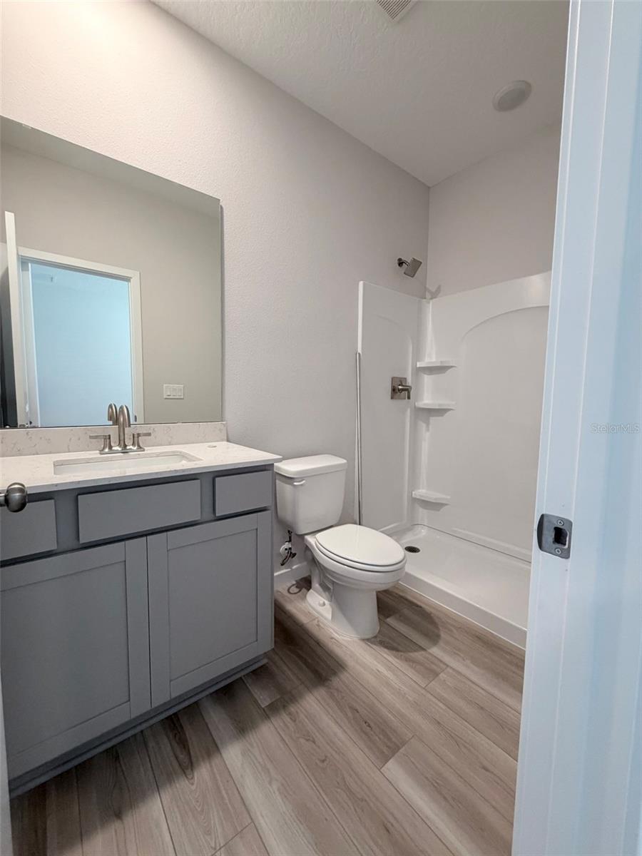 RESERVE EAST - Residential Lease