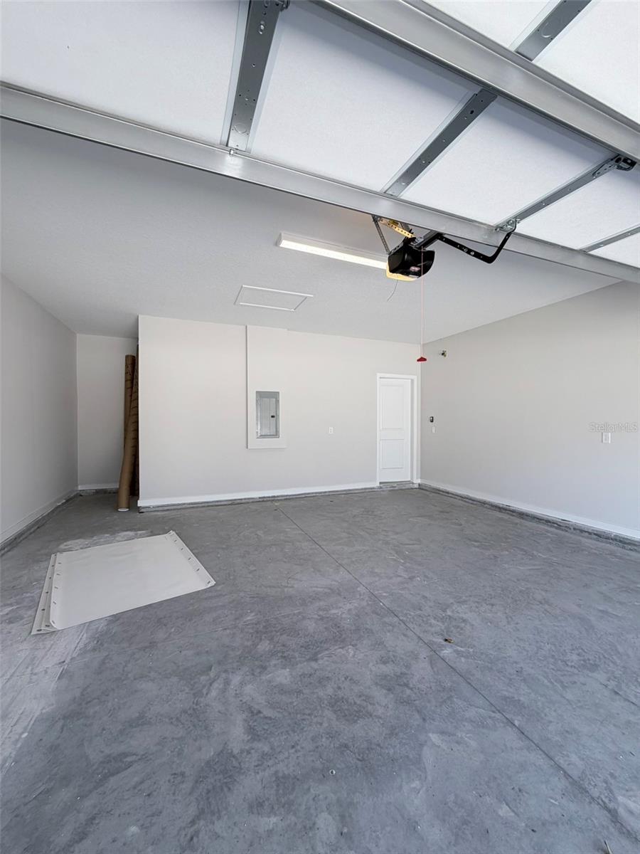 RESERVE EAST - Residential Lease