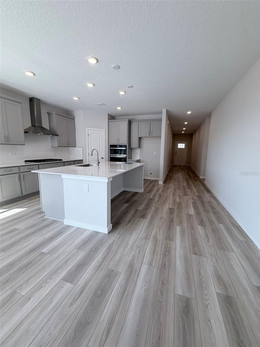 RESERVE EAST - Residential Lease