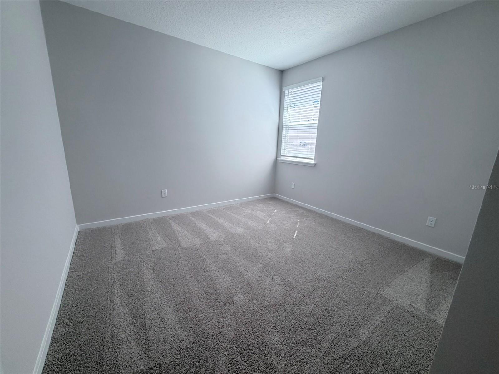 RESERVE EAST - Residential Lease