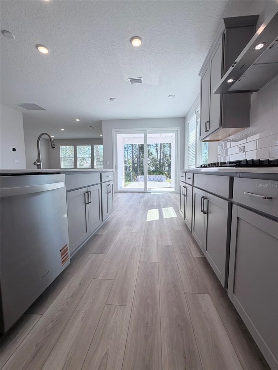 RESERVE EAST - Residential Lease