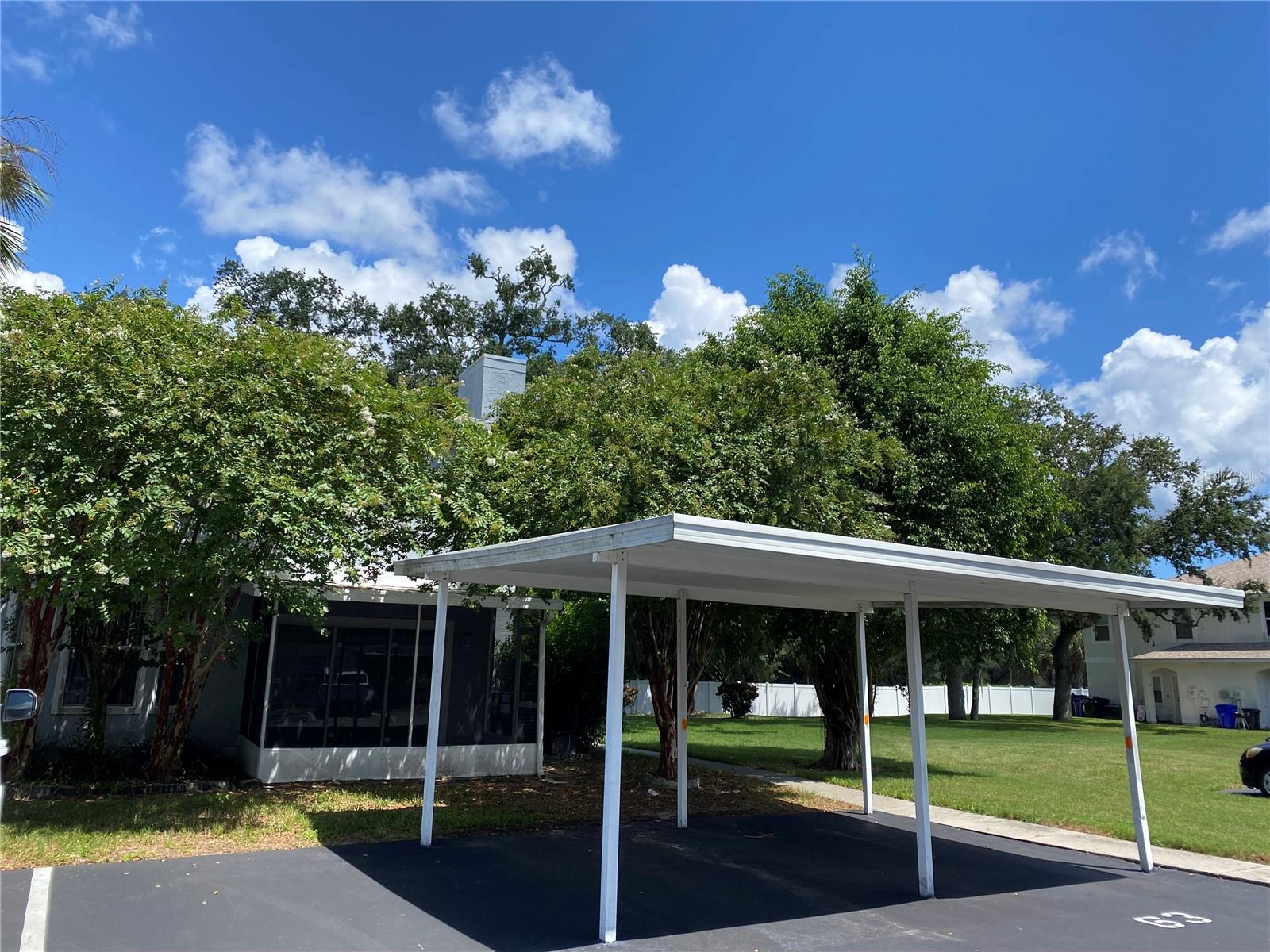 EMERALD BAY - Residential