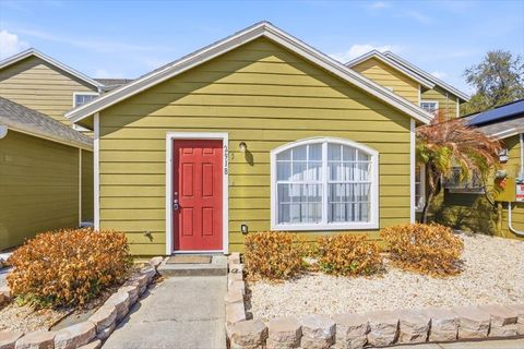 Photo of 2918 Fan Palm Drive #Front unit, Davenport, FL 33897 (MLS # O6381385)