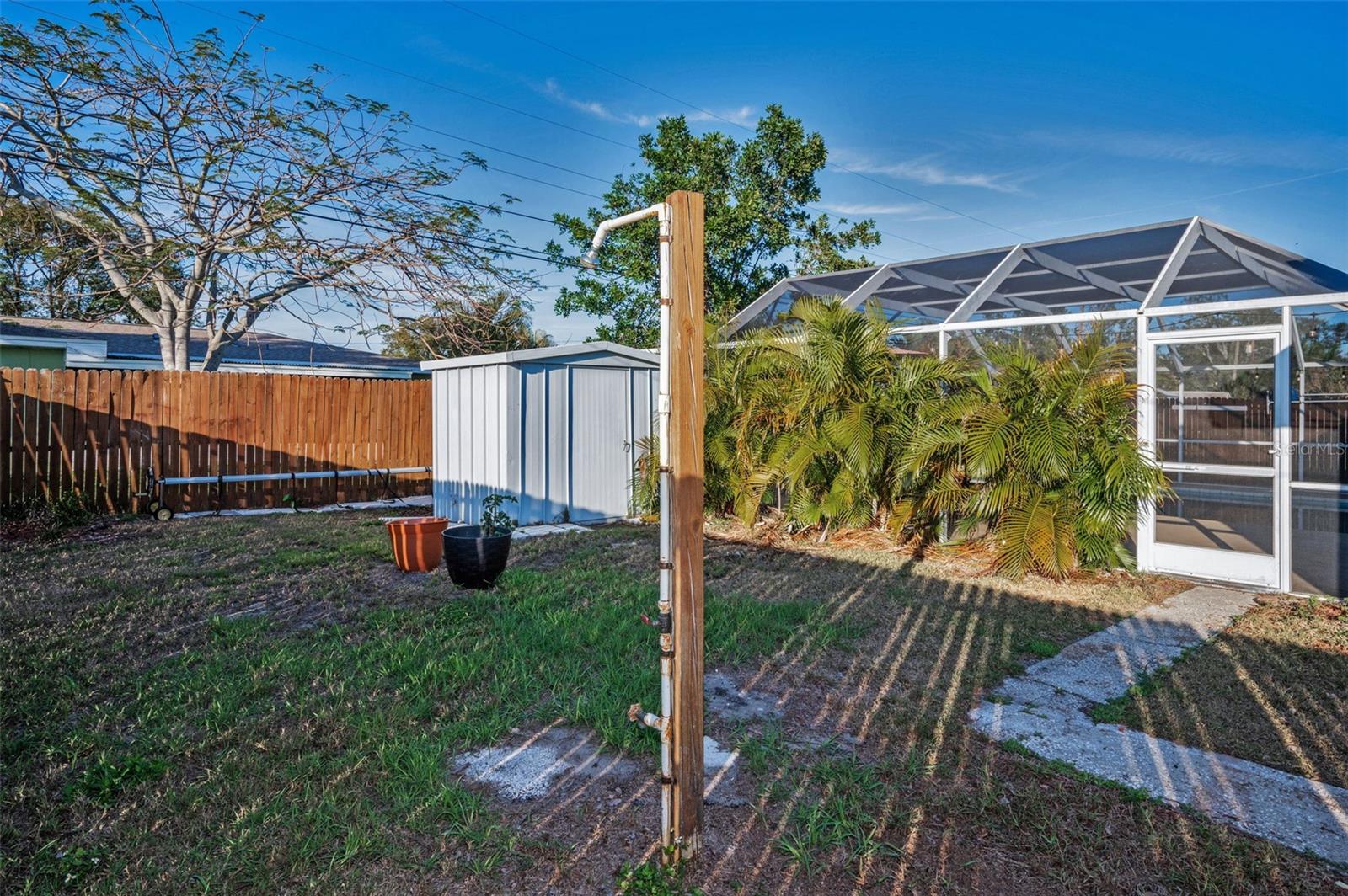 COUNTRY ESTATES 2ND ADD - Residential