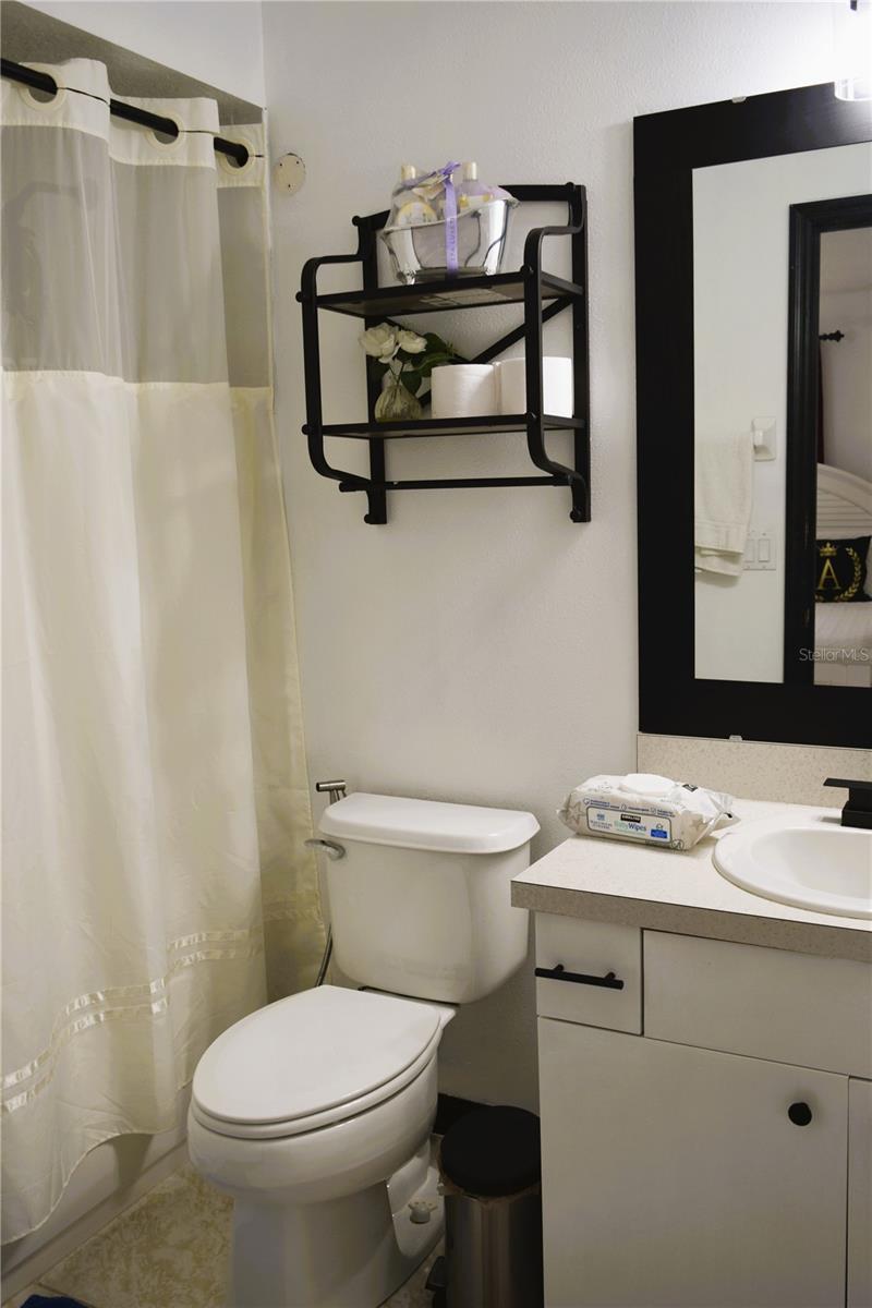 MARION OAKS UN 04 - Residential Lease