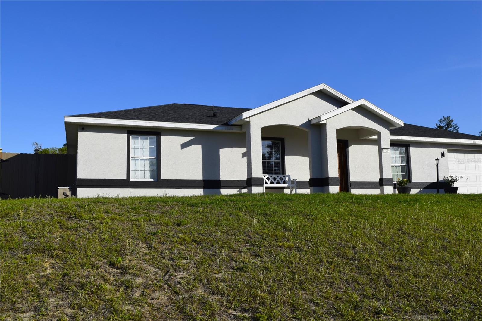 MARION OAKS UN 04 - Residential Lease