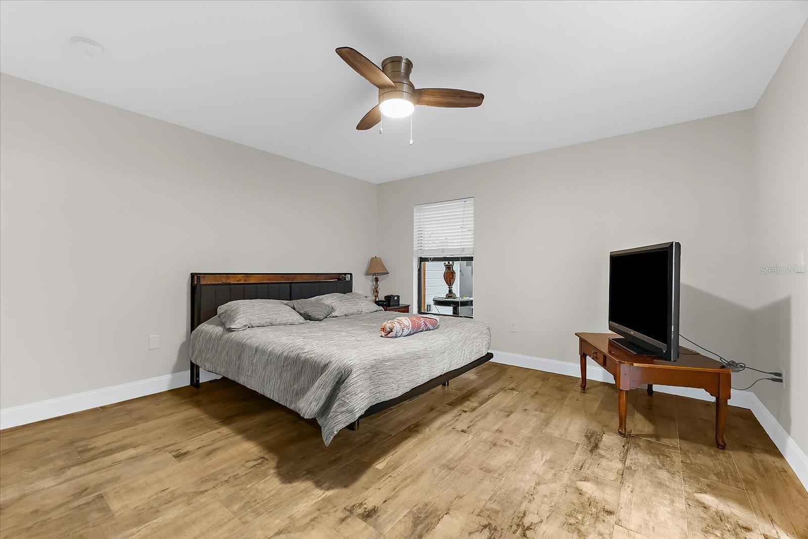 CENTRE LAKE - Residential