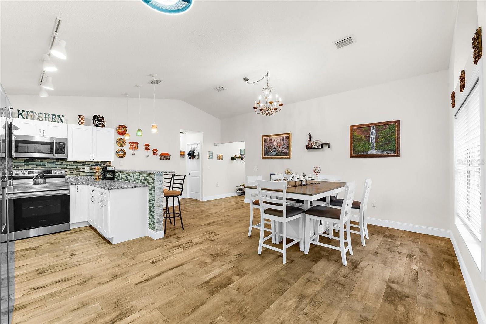 CENTRE LAKE - Residential