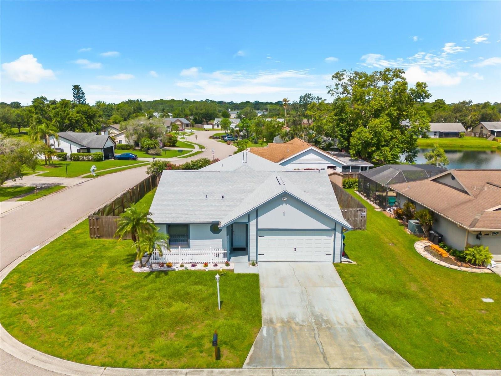 CENTRE LAKE - Residential