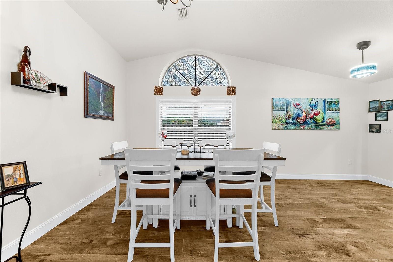 CENTRE LAKE - Residential