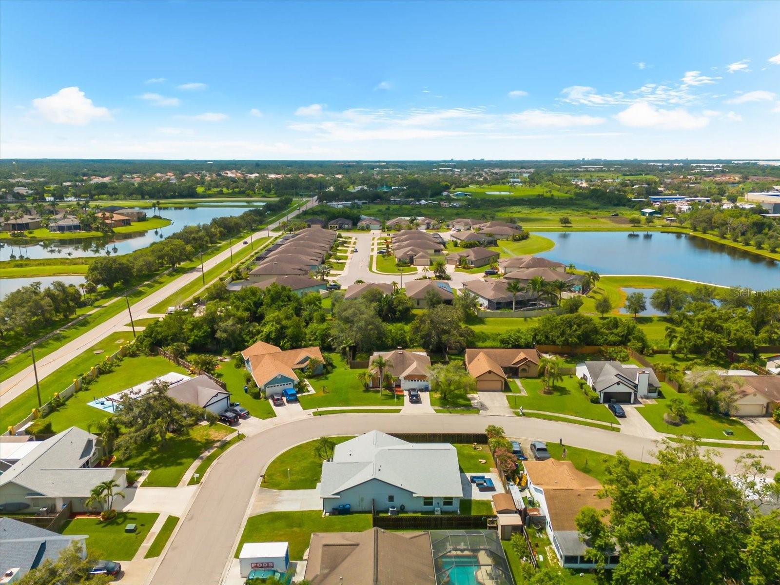 CENTRE LAKE - Residential