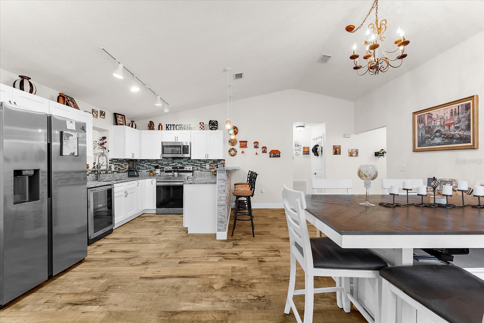 CENTRE LAKE - Residential