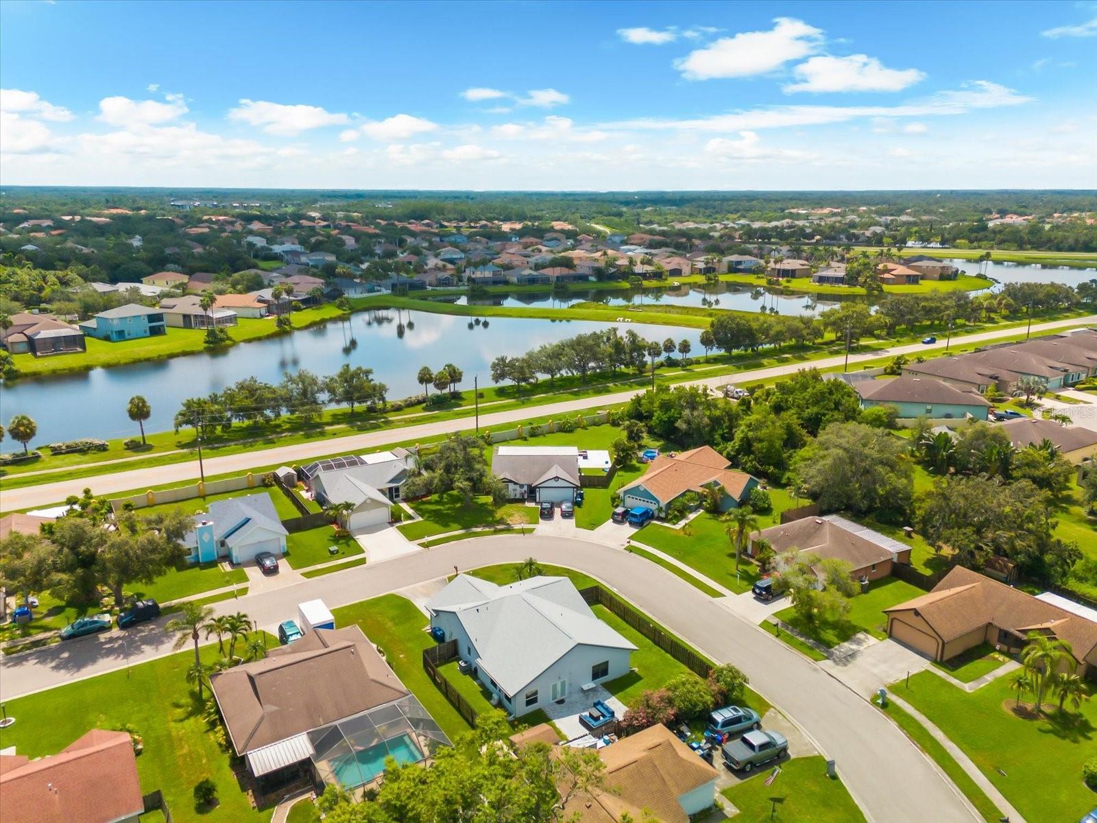 CENTRE LAKE - Residential