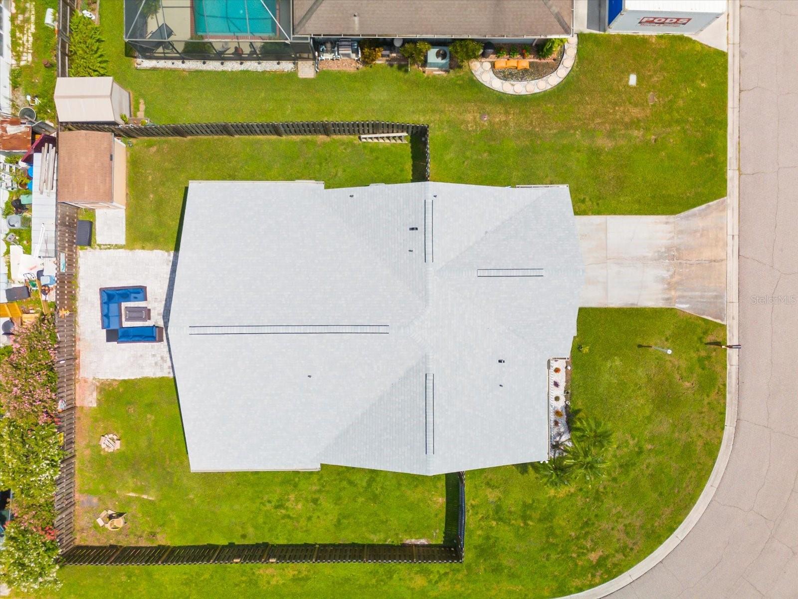 CENTRE LAKE - Residential