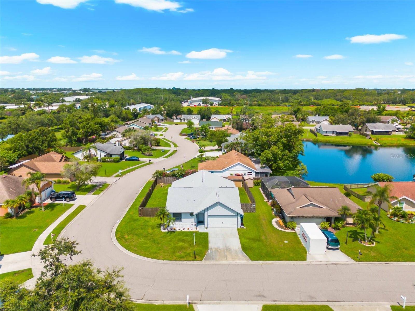 CENTRE LAKE - Residential