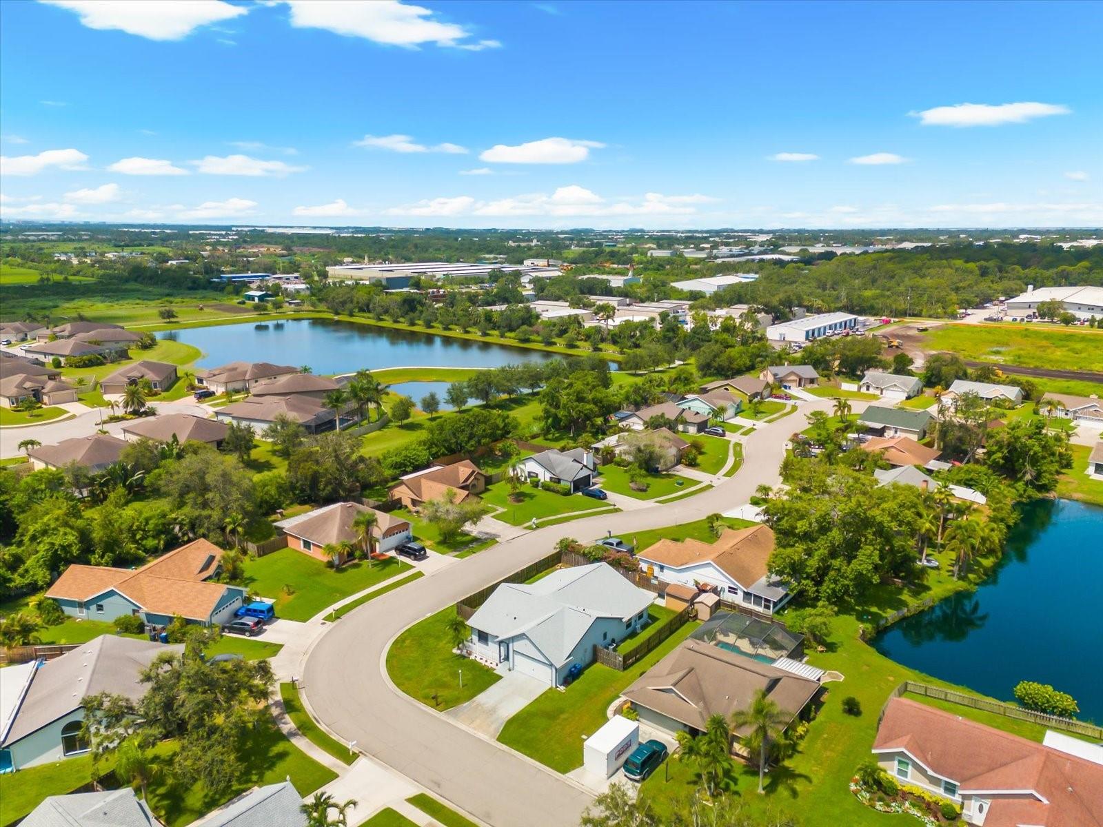 CENTRE LAKE - Residential