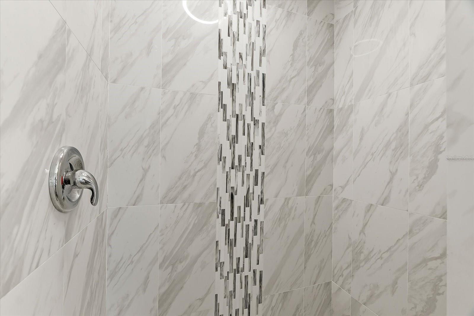 CENTRE LAKE - Residential