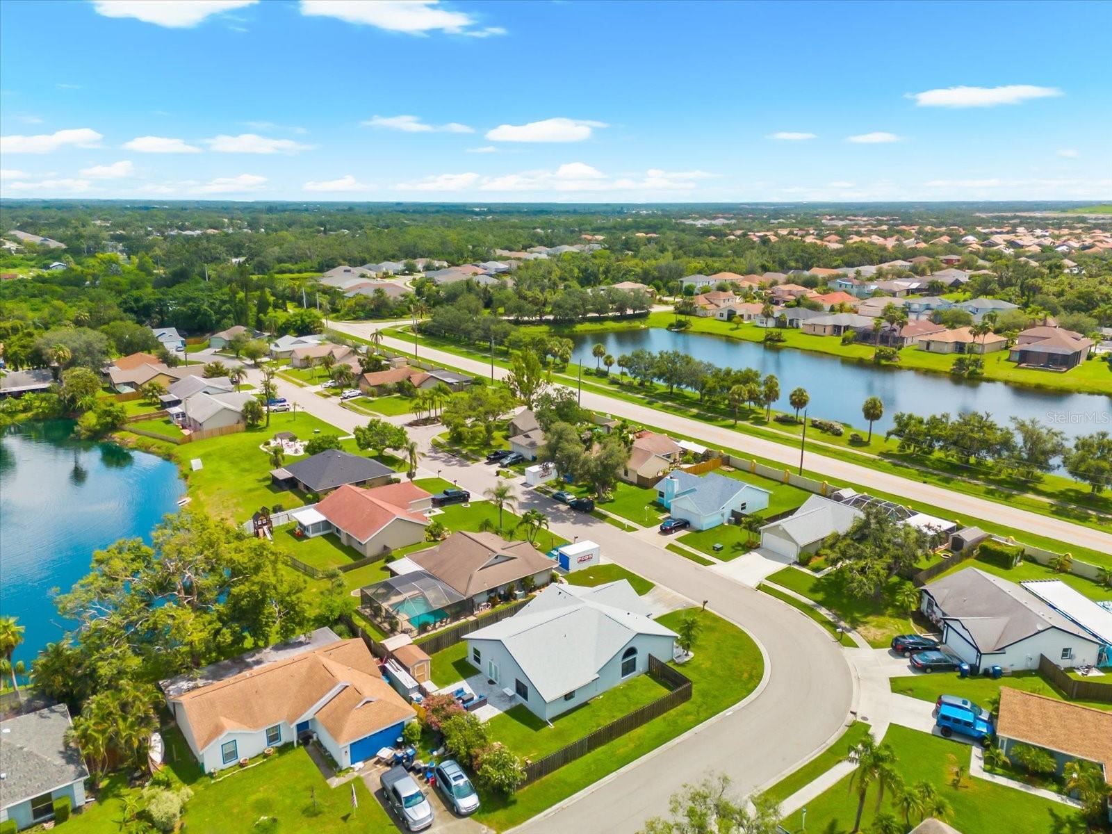 CENTRE LAKE - Residential