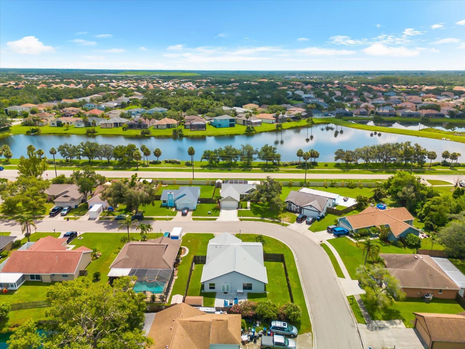 CENTRE LAKE - Residential