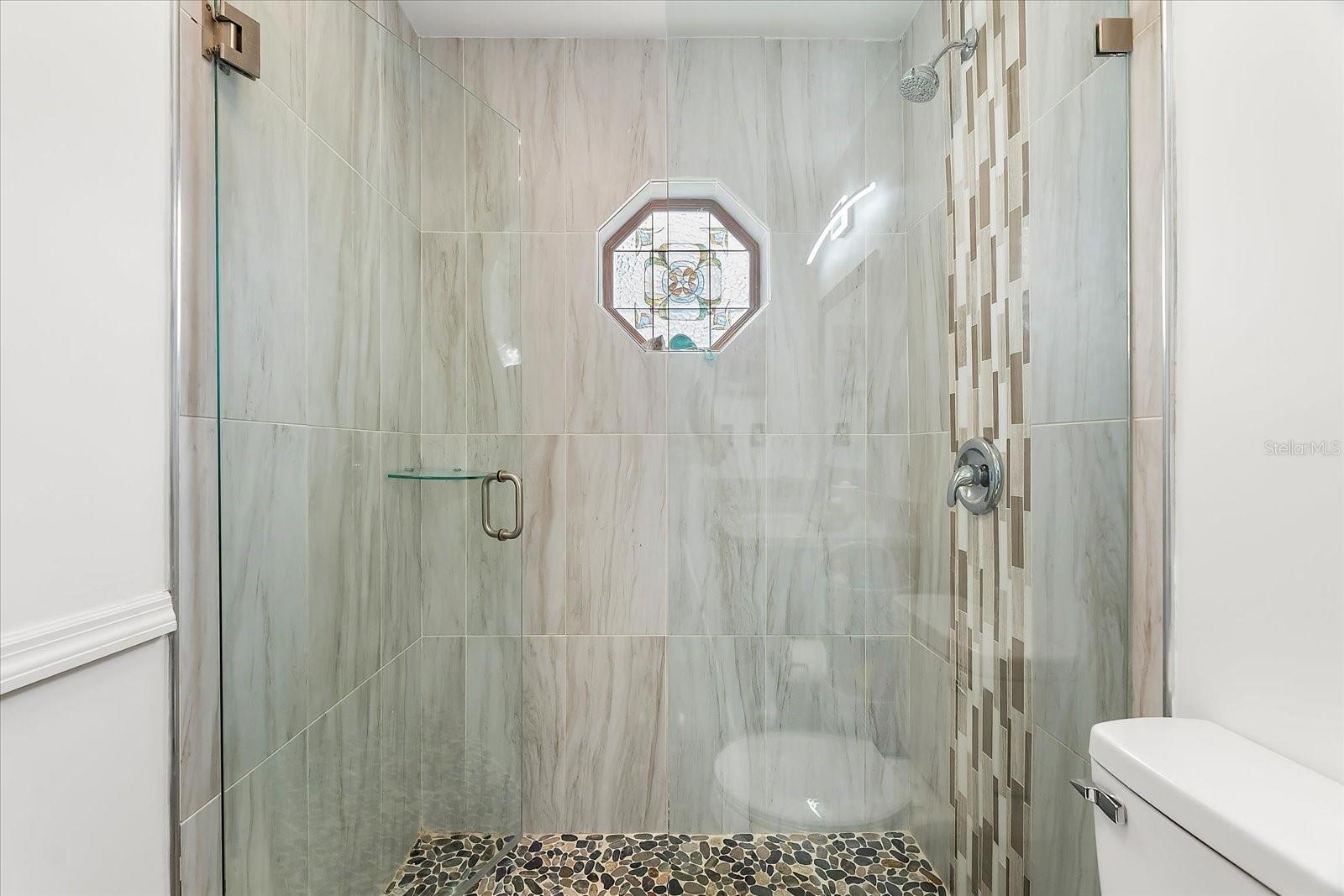 CENTRE LAKE - Residential