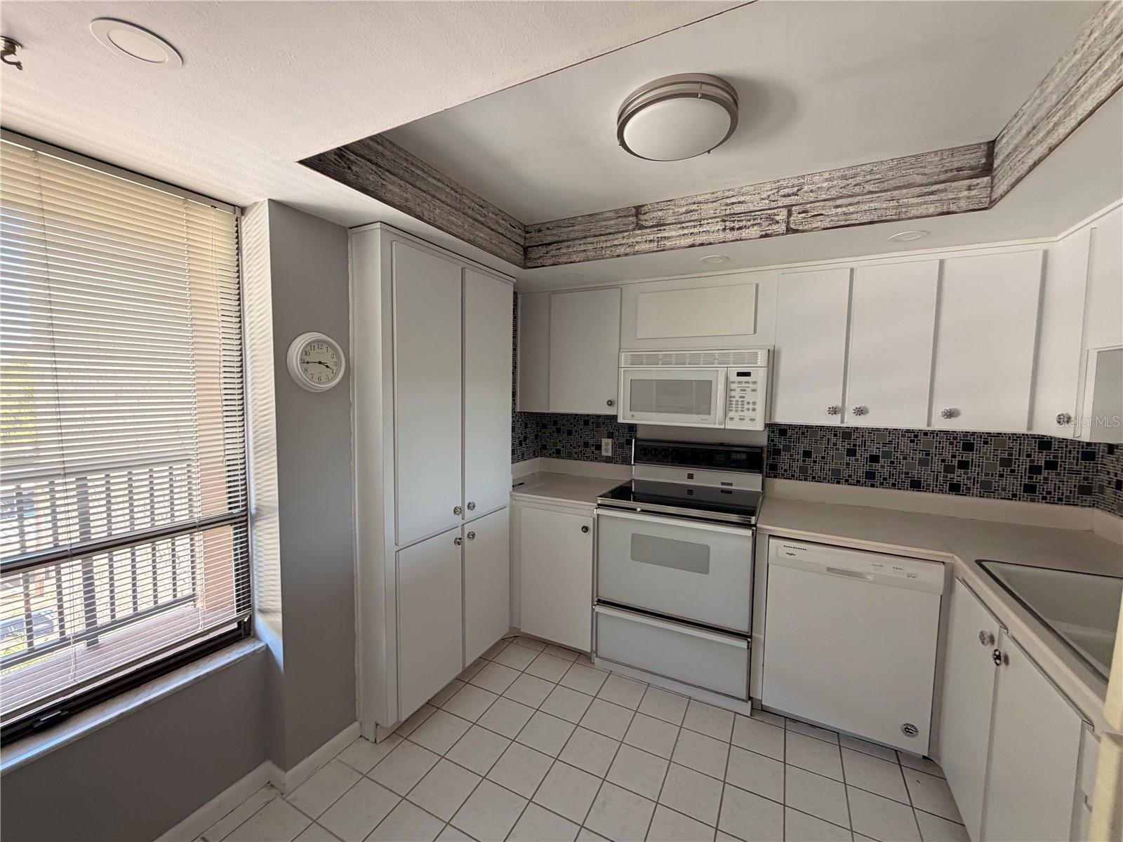 COVE CAY 26-14 VILLAGE I - Residential