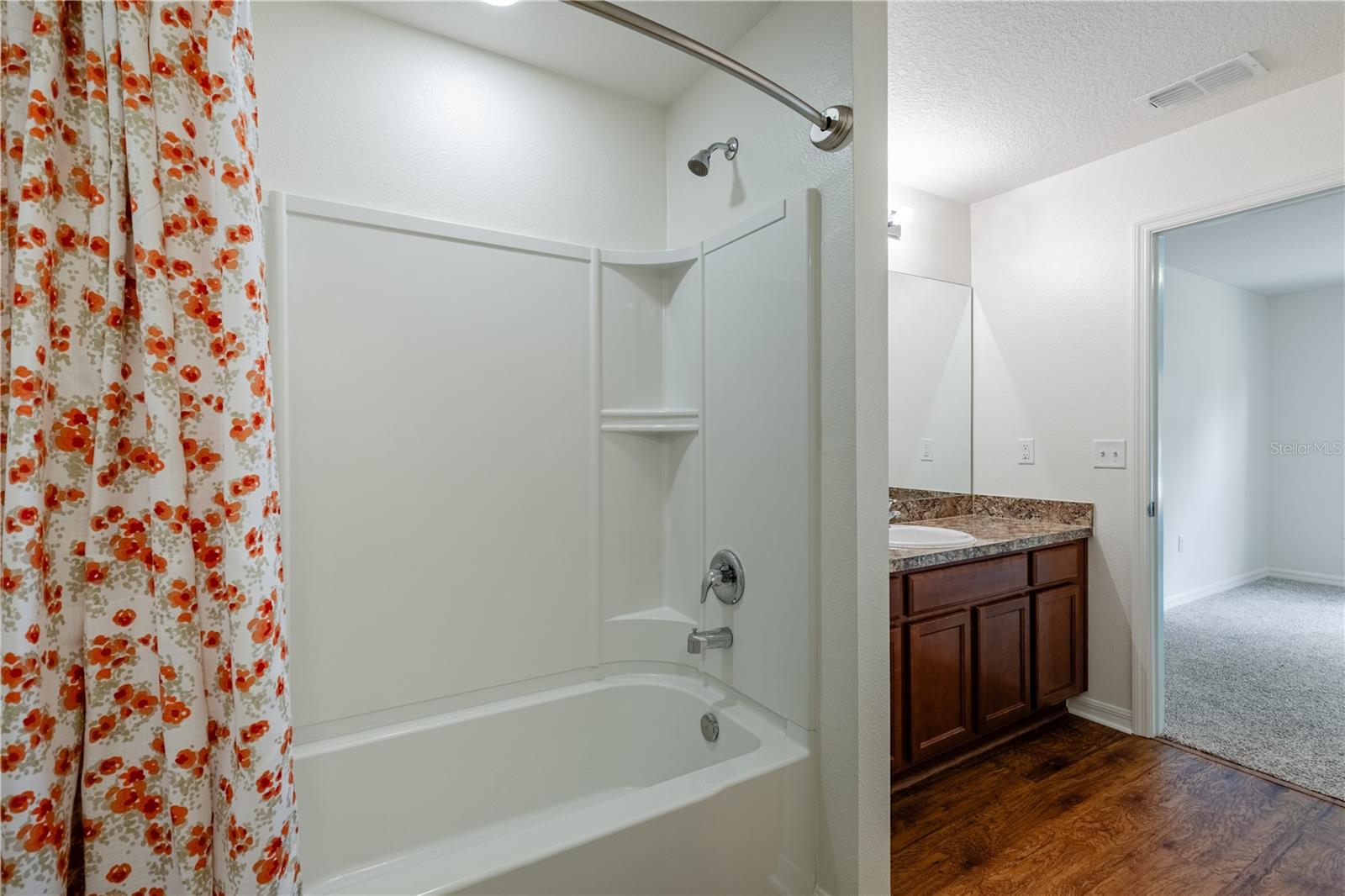 TAVARES CHELSEA OAKS SOUTH - Residential