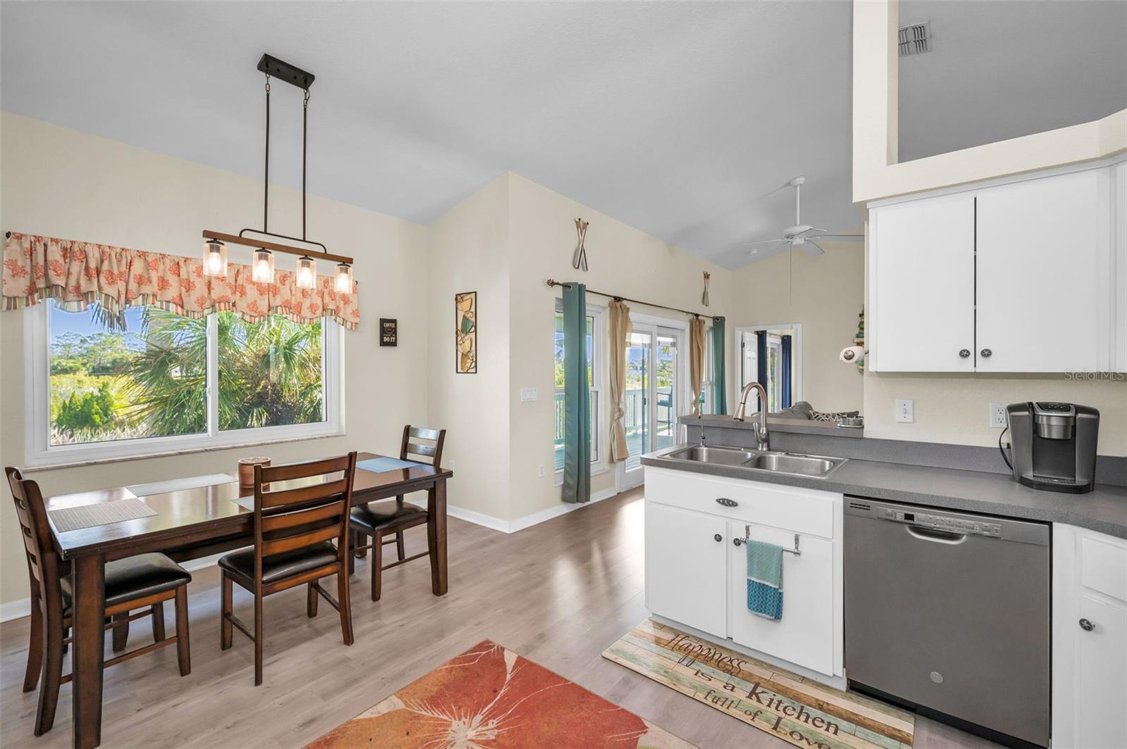 HERNANDO BEACH - Residential